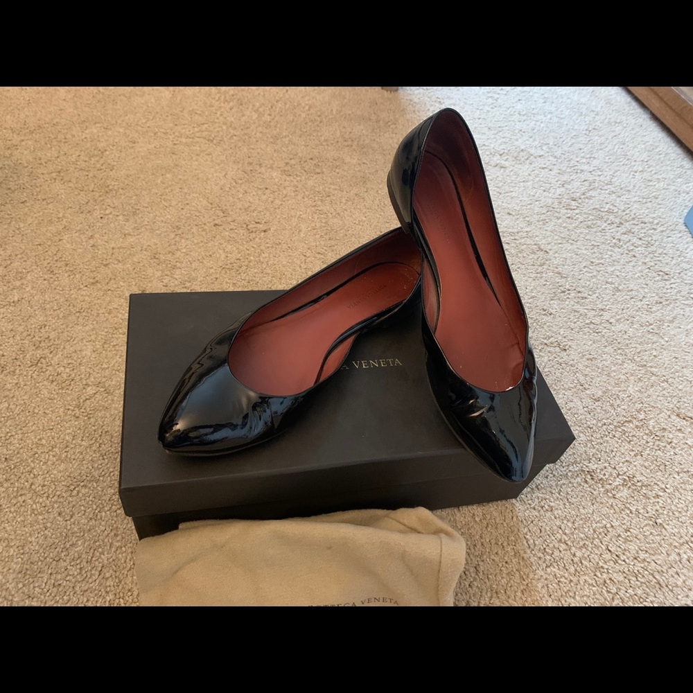[Bottega Veneta] Black Patent Flats